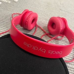 Hot pink Beats by dr. Dre